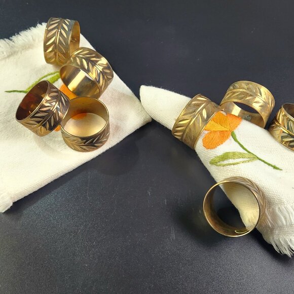 Vintage - Set of 8 - Brass Napkin Rings  - Made in India - Picture 8 of 8